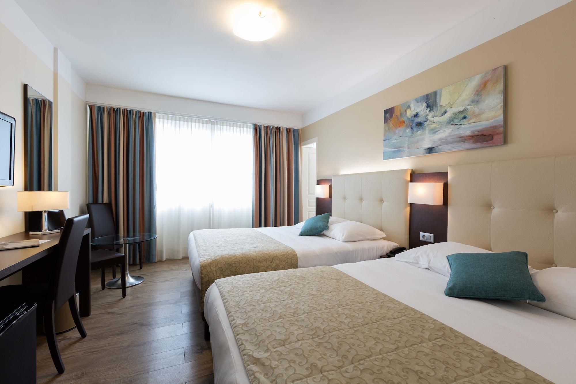 Hotel De La Rotonde Aix En Provence آيكس أومبروفينس المظهر الخارجي الصورة