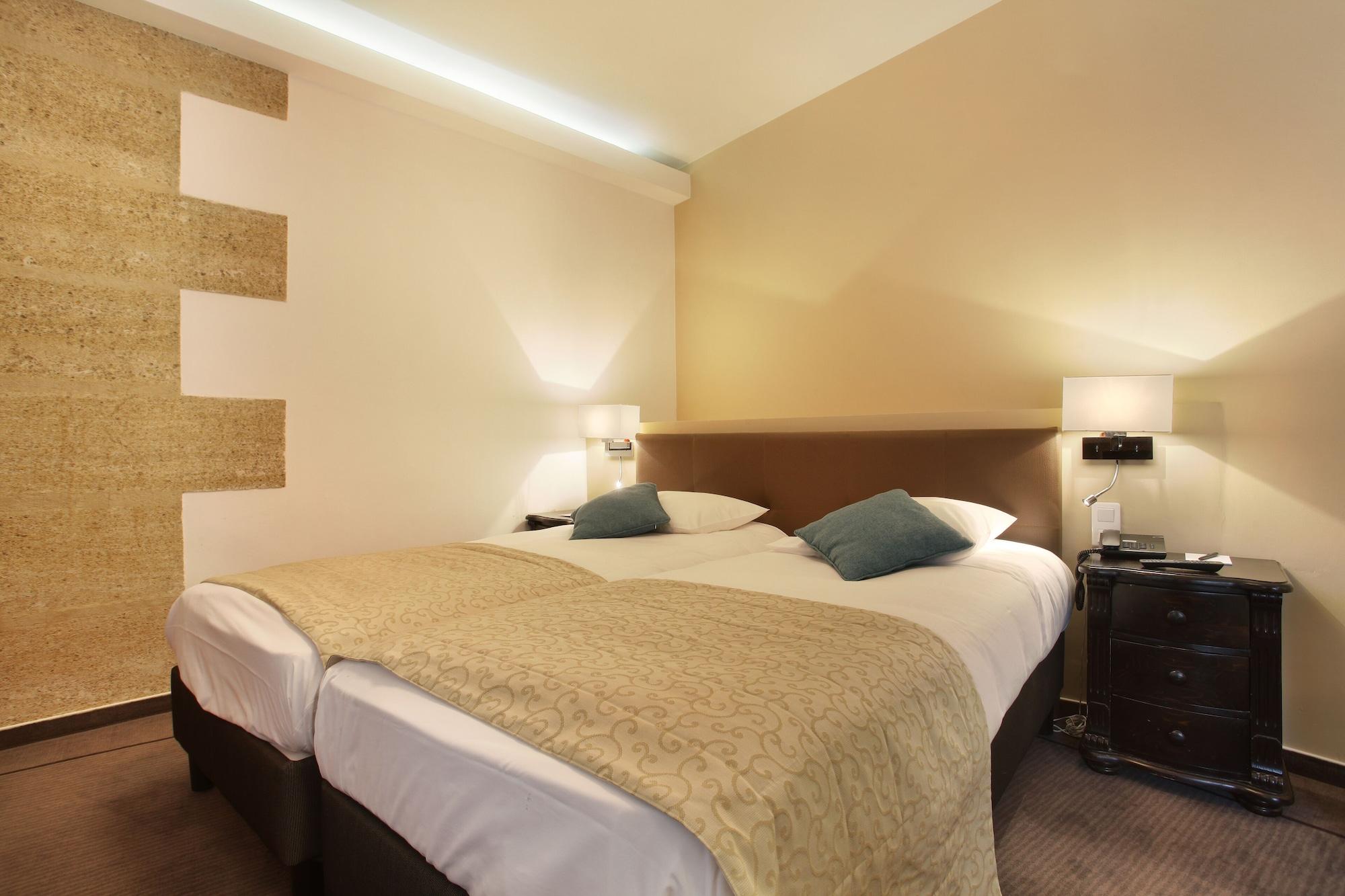 Hotel De La Rotonde Aix En Provence آيكس أومبروفينس المظهر الخارجي الصورة