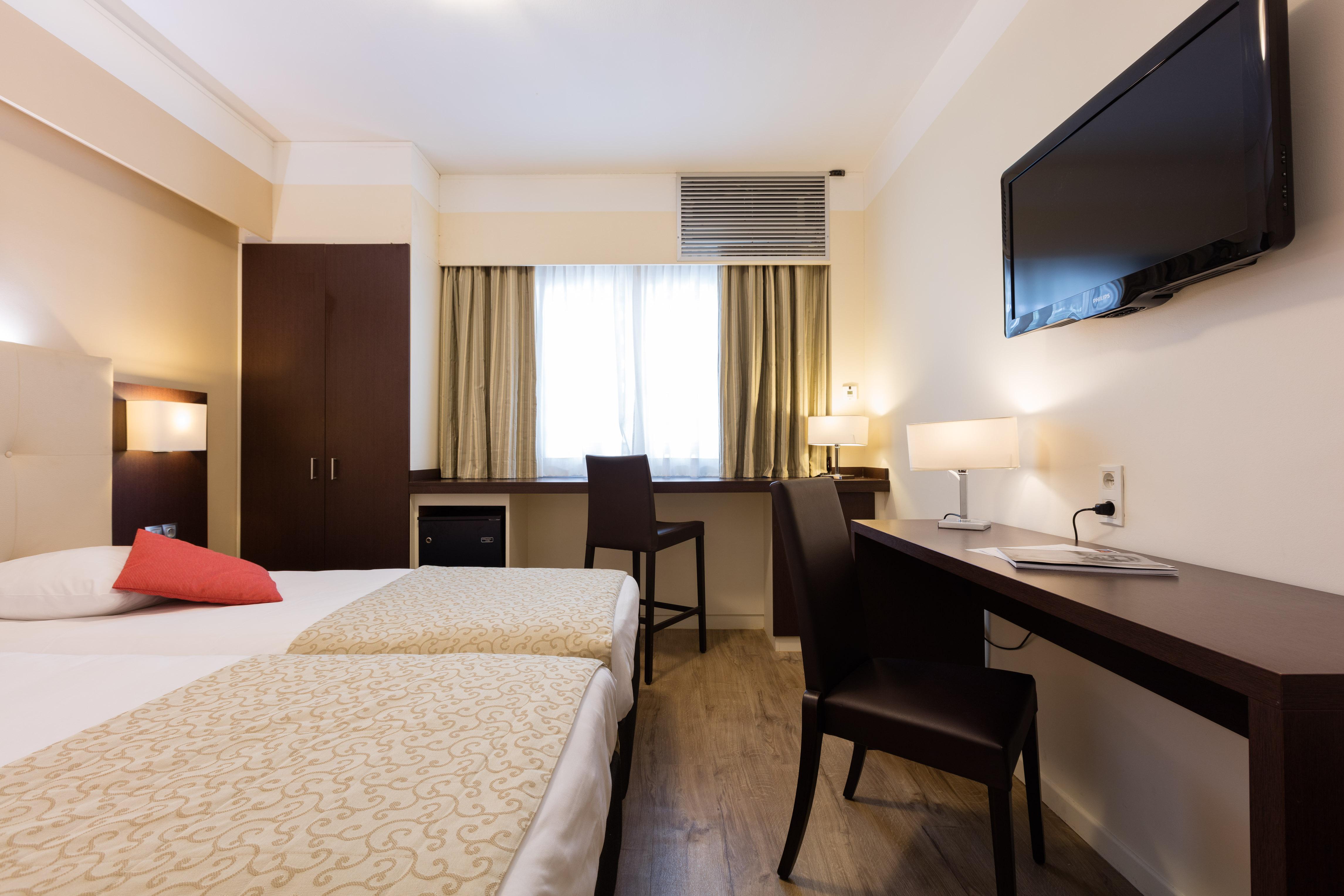 Hotel De La Rotonde Aix En Provence آيكس أومبروفينس المظهر الخارجي الصورة