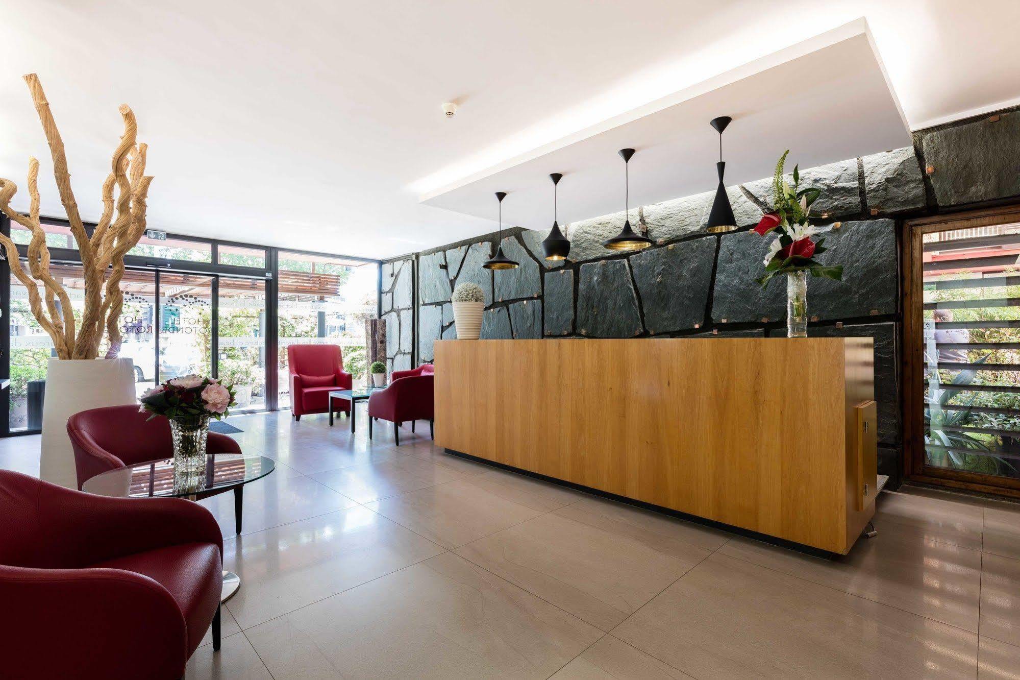 Hotel De La Rotonde Aix En Provence آيكس أومبروفينس المظهر الخارجي الصورة