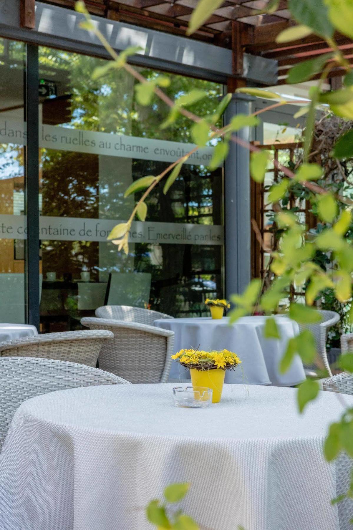 Hotel De La Rotonde Aix En Provence آيكس أومبروفينس المظهر الخارجي الصورة